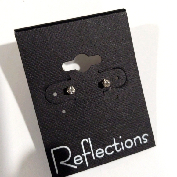 Swarovski Crystal Element - Stlg Silver Overlay Clear Stone "Tiny" Stud Earrings - Picture 1 of 10